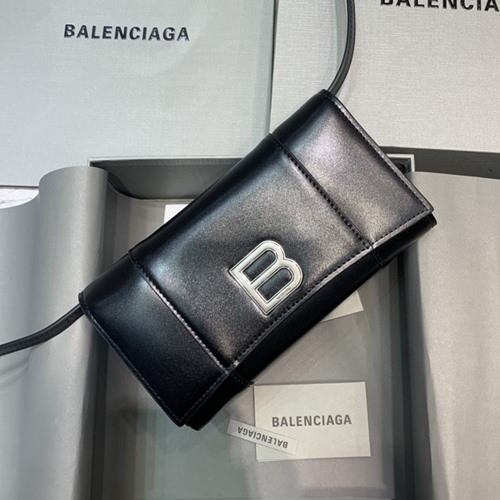 발렌시아가 B버클 WOC 숄더백