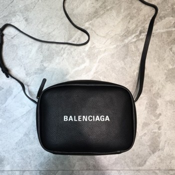 발렌시아가 EVERYDAY 에브리데이 카메라백 25cm