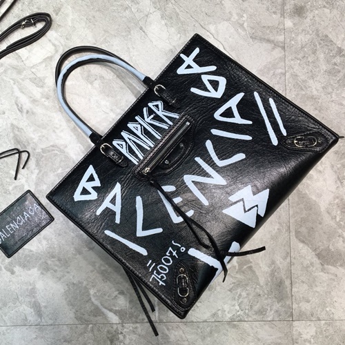 발렌시아가 그래피티 클래식 시티백 33cm