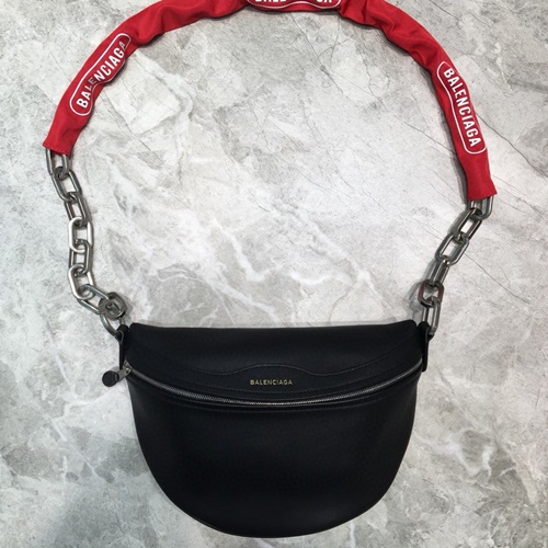 발렌시아가 체인 벨트백