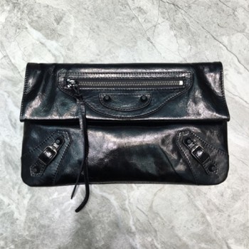 발렌시아가 클래식 엔벨롭 스트랩 클러치