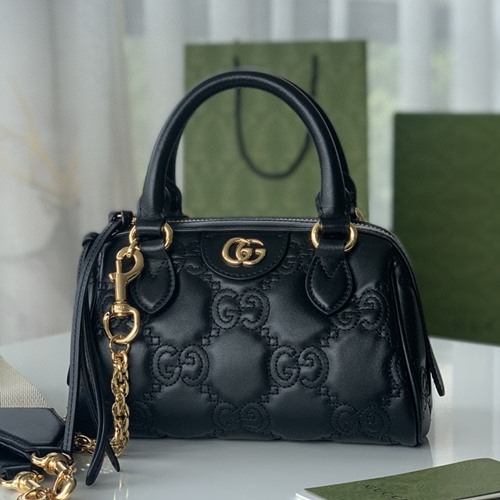 구찌 702251 GG 마틀라세 레더 탑 핸들백