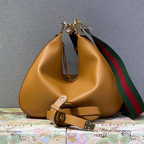 구찌 702823 GG 수프림 아따슈 라지 숄더백