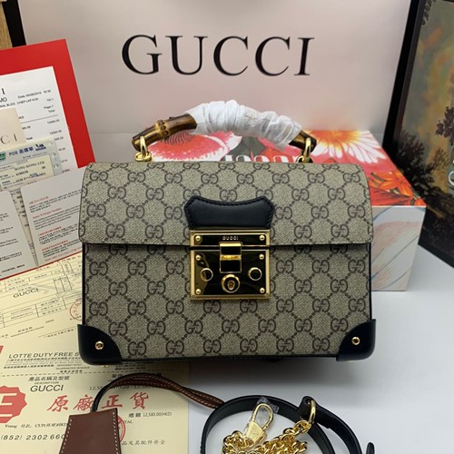 구찌 GG 수프림 패드락 숄더백