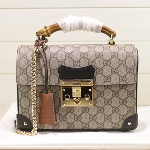 구찌 패드락 GG 스몰 밤부 숄더백