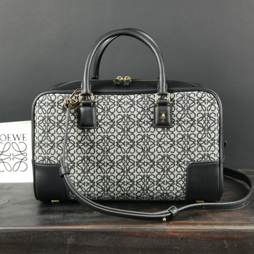 로에베 AMAZONA 아마조나 아나그램 자카드 토트백 28cm