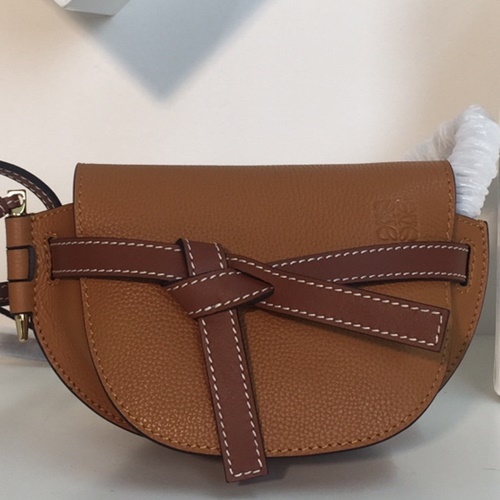 로에베 GATE 게이트백 15cm