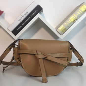 로에베 GATE 게이트백