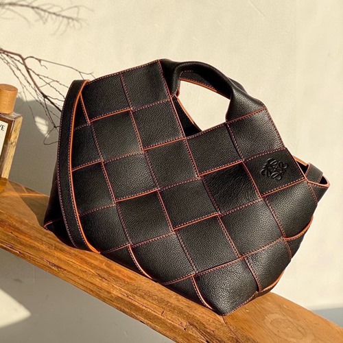 로에베 WOVEN BASKET 우븐 바스켓백