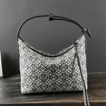 로에베 아나그램 자카드 CUBI 큐비백 21cm