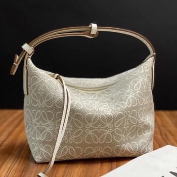 로에베 아나그램 자카드 CUBI 큐비백 21cm