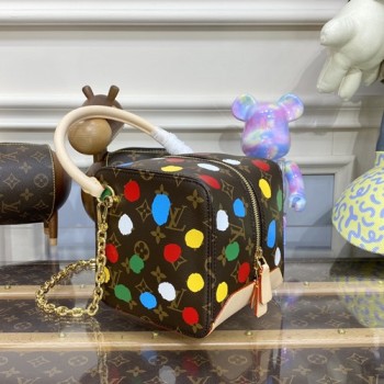 루이비통 × 야요이쿠사마 LV × YK 스퀘어백