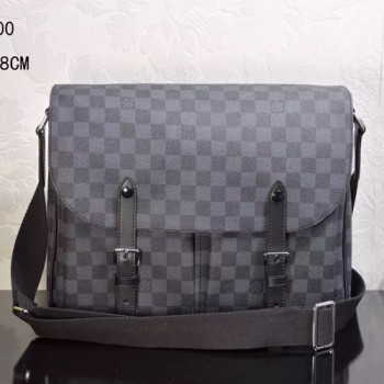 루이비통 그라피트 크리스토퍼 메신저