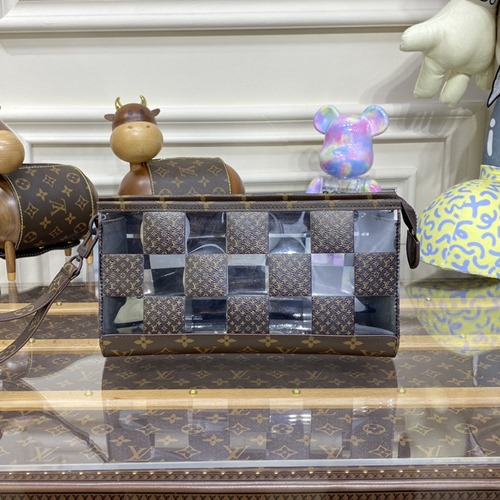 루이비통 모노그램 체스 코팅 캔버스 PVC 스탠딩 파우치