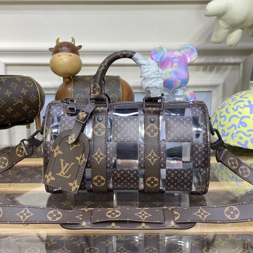 루이비통 모노그램 체스 코팅 캔버스 PVC 키폴 반둘리에 25