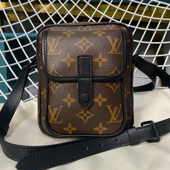 루이비통 모노그램 크리스토퍼 웨어러블 미니백