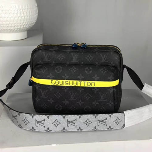 루이비통 모노그램 킴존스 메신저PM