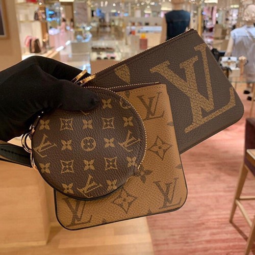 루이비통 모노그램 트리오 파우치