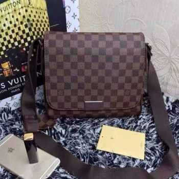 루이비통 아주르 디스트릭트 크로스백