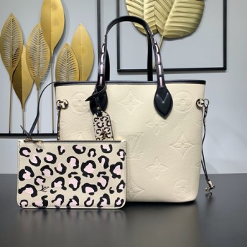 루이비통 와일드 앳 하트 네버풀 MM