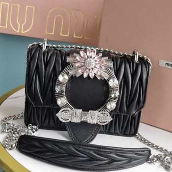 미우미우 5BD084 MATELASSE 마테라쎄 나파 미우레이디 숄더백