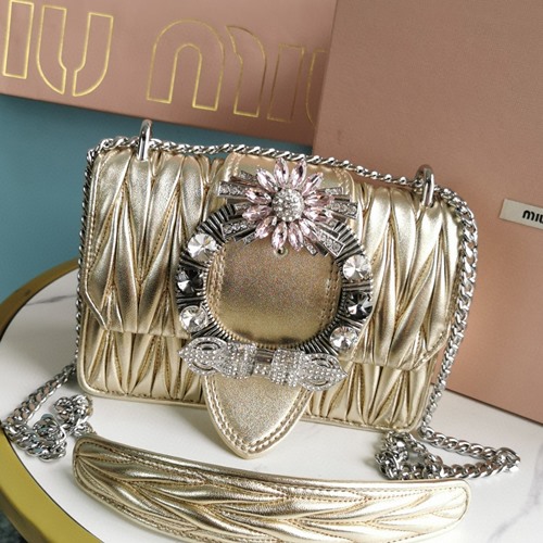 미우미우 5BD084 MATELASSE 마테라쎄 나파 미우레이디 숄더백