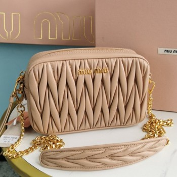 미우미우 5BH118 MATELASSE 마테라쎄 나파 밴돌리어 카메라백