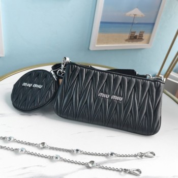 미우미우 5BH190 MATELASSE 마테라쎄 나파 파우치 숄더백