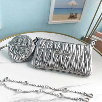 미우미우 5BH190 MATELASSE 마테라쎄 나파 파우치 숄더백