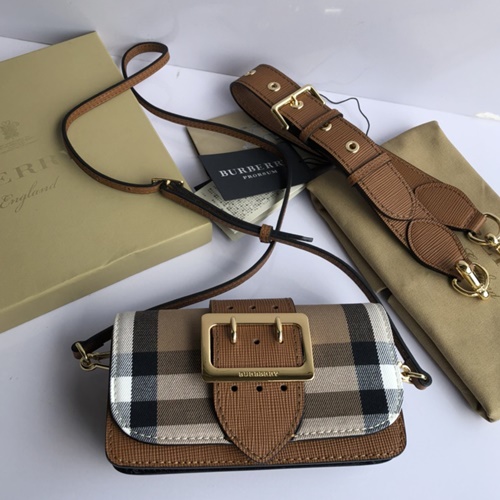 버버리 THE BUCKLE 버클백 16cm