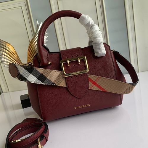 버버리 THE BUCKLE 버클백 24cm