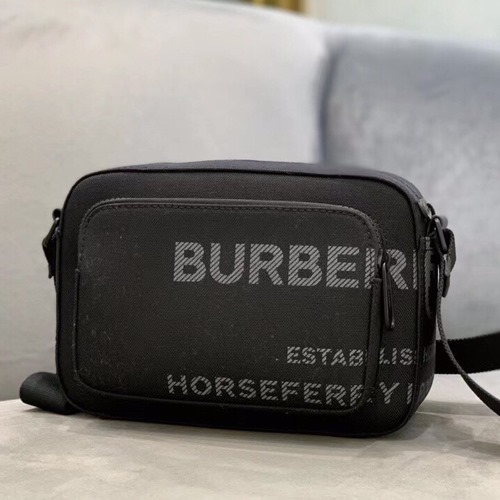 버버리 호스페리 프린트 나일론 캔버스 크로스바디백