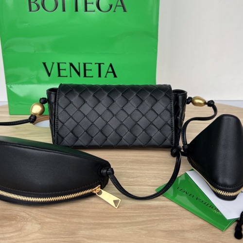 보테가 베네타 717429 파우치 스트랩 크로스백