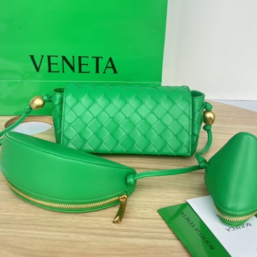 보테가 베네타 717429 파우치 스트랩 크로스백