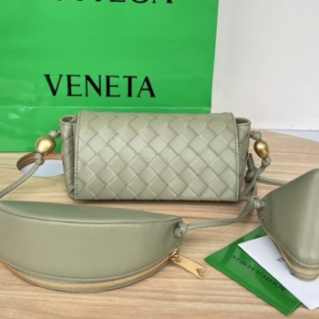 보테가 베네타 717429 파우치 스트랩 크로스백