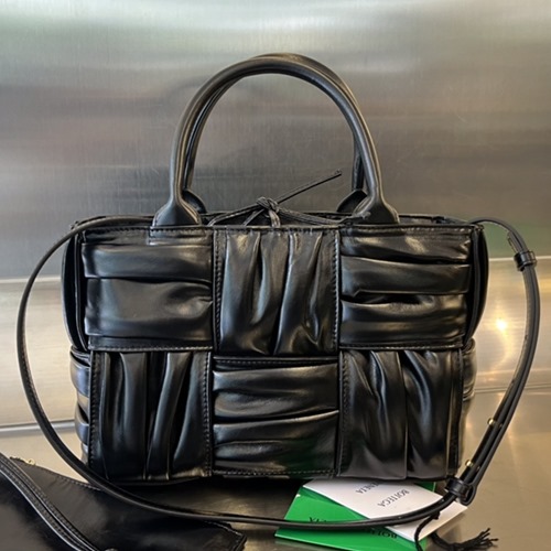 보테가 베네타 729042 인트레치아토 미니 아르코 토트백