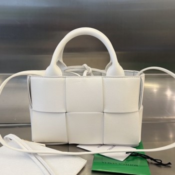 보테가 베네타 CANDY ARCO 캔디 아르코 토트백