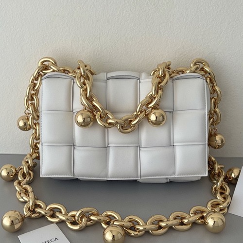 보테가 베네타 SPHERE CHAIN 체인 파우치 카세드백