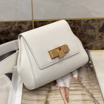 보테가 베네타 미니 벨트백