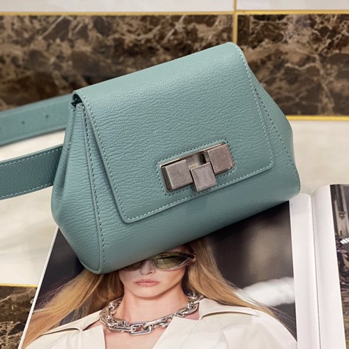 보테가 베네타 미니 벨트백