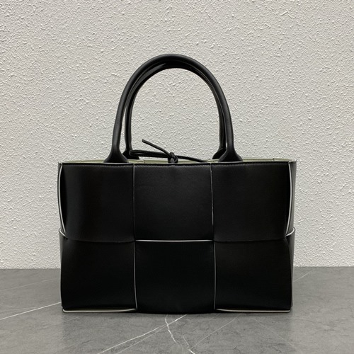 보테가 베네타 아르코 토트백 32cm