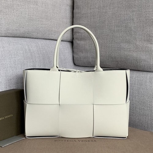 보테가 베네타 아르코 토트백 39cm
