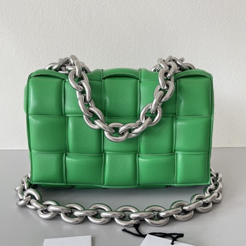 보테가 베네타 체인 파우치 카세트백