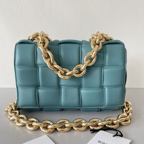 보테가 베네타 체인 파우치 카세트백