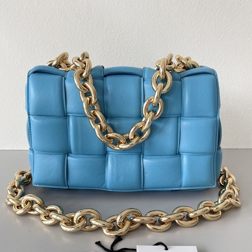 보테가 베네타 체인 파우치 카세트백