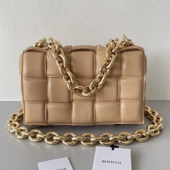 보테가 베네타 체인 파우치 카세트백
