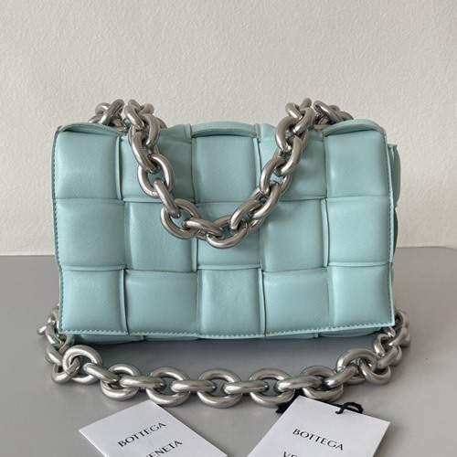 보테가 베네타 체인 파우치 카세트백