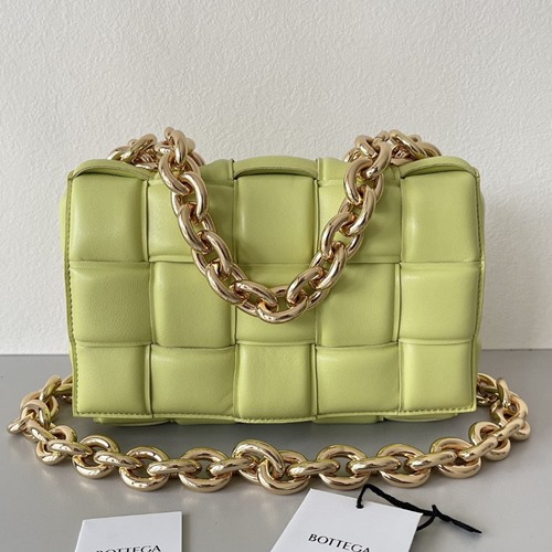 보테가 베네타 체인 파우치 카세트백