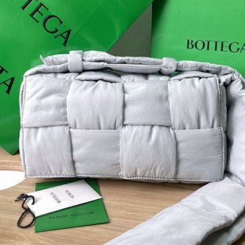 보테가베네타 628951 패딩 테크 카세트백