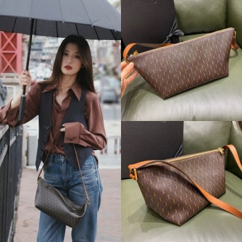 생로랑 LE 모노그램 숄더백